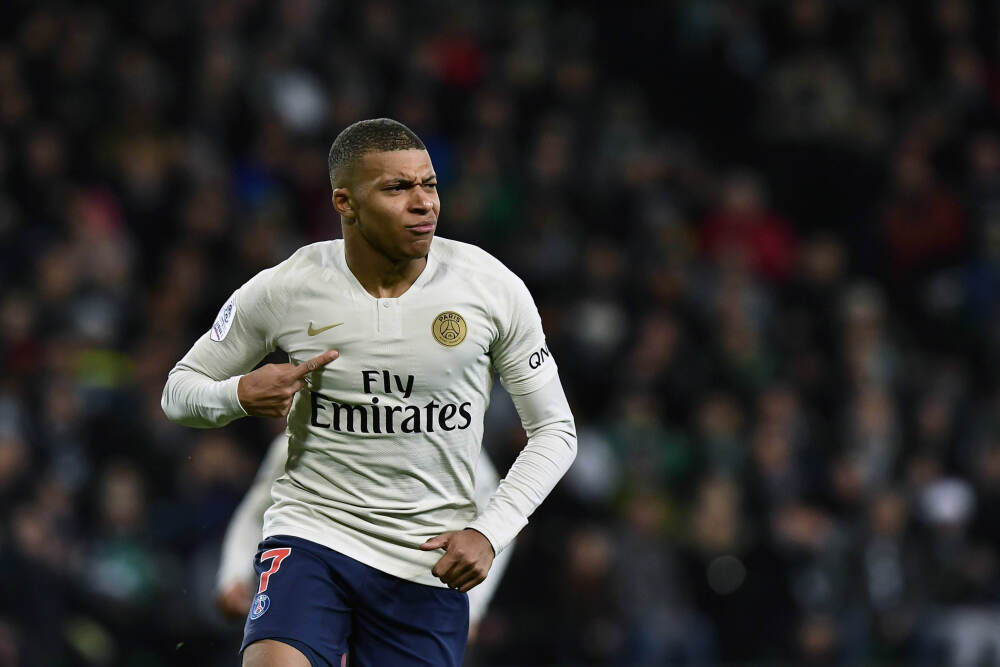 信隆健康(002105.SZ)：利田发展拟减持不超过1%股份